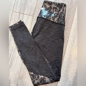 LuluLemon Athletic Pants Size 6 Silver Foil Grey